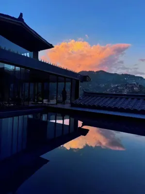 Luanxi Yunshe Humanities Hotel (Xijiang Qianhu Miao Village Observation Deck Branch) Hotel in zona Museum of Miao Silver Ornaments and Embroidery in Leishan
