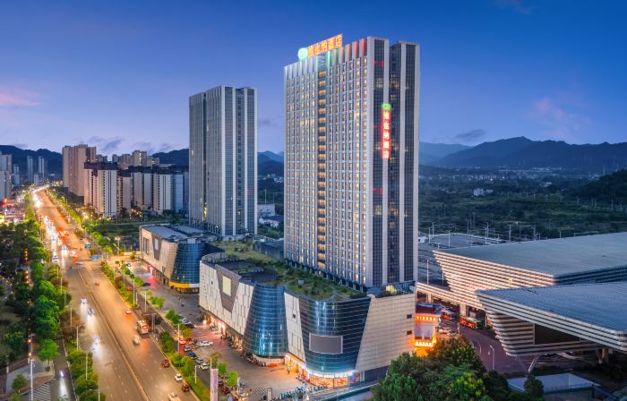 Vienna Hotel (Yichun High-speed Railway Station Wanda)