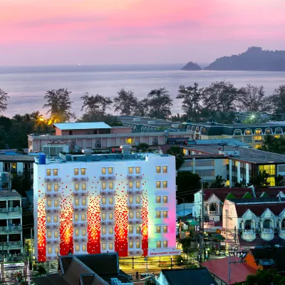 อีซี่แพลนเนต ภูเก็ต ป่าตอง โรงแรมใกล้พาราไดซ์ คอมเพล็กซ์ ป่าตอง