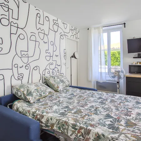 2BR 500sq Comic Spirit comfy feel like home