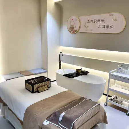 Rich Hotel