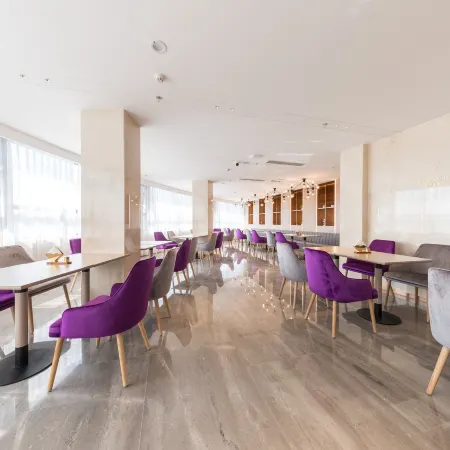 Lavande Hotel (Hezhou High-Speed Railway Station Yongfeng Lake)