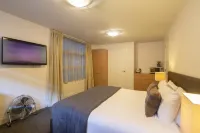 Marina Apartments - Element Escapes