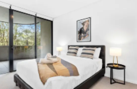 Morden Urban 2Beds in waterloo Hotels in Waterloo