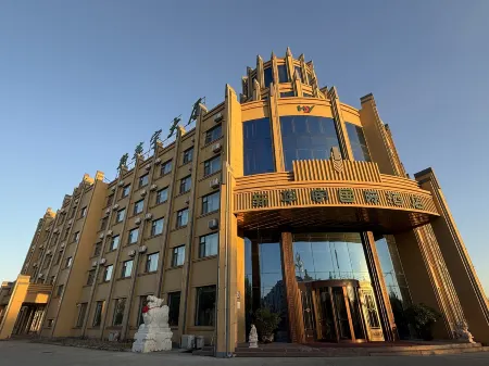 Tongjiang Xinhuayu Hotel（ YUAN DONG Wetland Park Store） Отели в г. Тунцзян