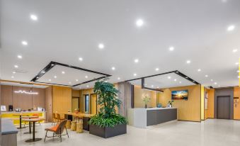 Guilin Two Rivers and Four Lakes Elephant Trunk Hill Scenic Area Branch