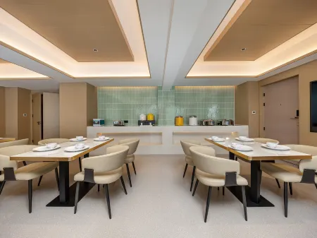 lU Hotel Tianfu Campus of Sichuan Cancer Hospital Отели рядом с достопримечательностью «A4X»