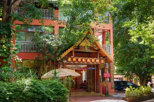 Jinghong City Tailai Inn (Gaozhuang Xishuangbanna Starlight Night Market Branch)