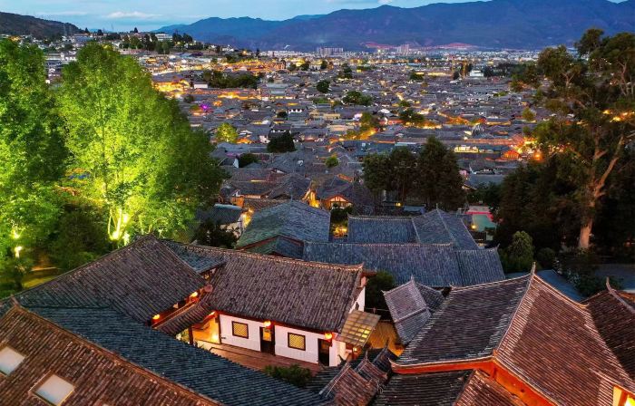 Dishui Danping Ancient City Panoramic Homestay (Lijiang Ancient City Sifang Street)