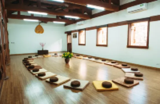 Yen Tu Village 汪祕市酒店