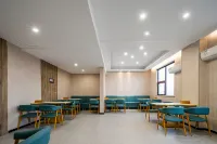 Starway Hotel (Fengxian Bus Station)