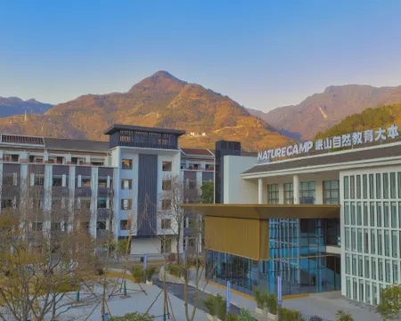 Minshan Nature Education Base Camp Hotéis em Pingwu