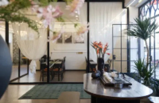 Xiangwang Liuguang Manjing Designer Oxygen-supplying Homestay