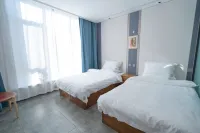 Urumqi County Freedom Mountains Homestay