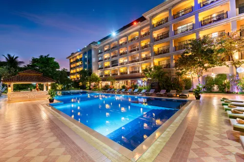 Hotel Somadevi Angkor Resort & Spa - parkir