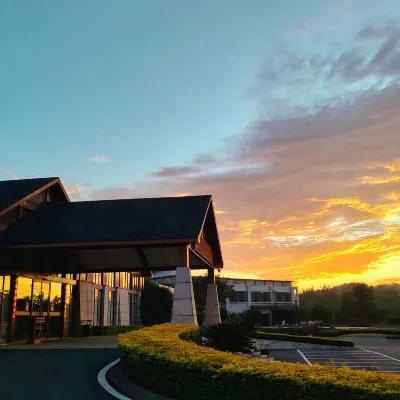 Deqing Longshan Lake Golf Resort Hotel Hotels near Wude Bridge