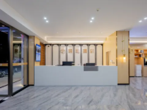 Luhe Yuelong Hotel Hotel a Luhe