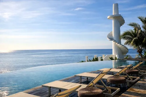 Trogon's Perch Clifftop Oceanfront Resort