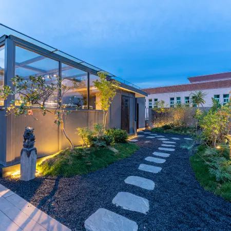 Xiao · ISVARA Designer Hotel (Huaihe Road Pedestrian Street)