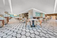 Howard Johnson Hotel (Maritime Silk Road Art Park)