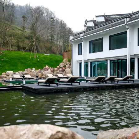 Hefei Lujiang Chunian Cultural Resort Hotel