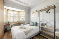 Comfy Private Rooms – Steps from Shops & Dining - Pensions