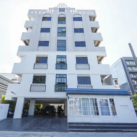 RoomQuest Ratchada AI Hotel Opsian Technologies Отели рядом с достопримечательностью «Станция MRT Ратчадапхисек»