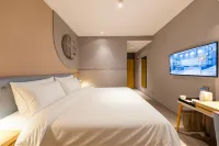 Homeinn · neo (Pingyao Ancient City North Gate Railway Station)