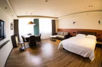 Jiayue Nianhua Zhixuan Hotel