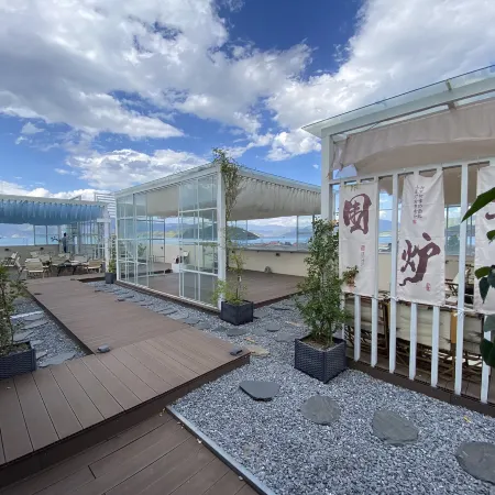 Lugu Lake Qingchen Holiday Hotel