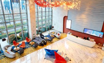 Baolong Artels Collection Hotel (Lingang Dishui Lake)