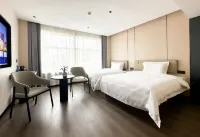 Pingliang Yuexiang Hotel (Nanmen Shizi Jinding Times Square)