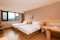 Guijinghua Hotel (Guilin High-Speed Railway North Station)