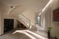 Yuanzhirun Light Luxury Smart Hotel (Jianchuan Ancient Town)