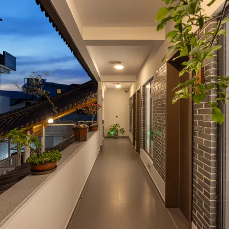 Tiantai Qingyin Inn Homestay (Guoqing Temple Scenic Area)