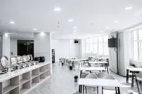 Daming Longjing Business Hotel
