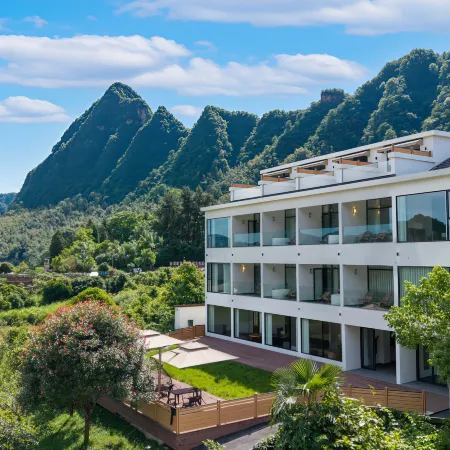 Zhangjiajie National Forest Park Nvue Resorts