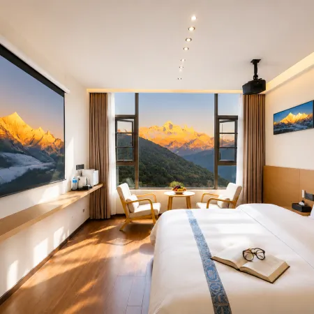 Snowland Suiyuan · Snowland View Hotel (Meili Snow Mountain Feilaisi Scenic Area Branch)