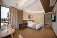 Song Yunshang Xinyuan Homestay (Baiyun Mountain Tourism Resort Area) - parkir