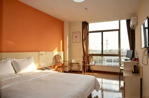 7Days Inn Chain Hotel (Shucheng Meihe East Road) - parkir