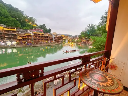Zhengyueju Aurelia Fulan • Serene ancient charm riverview homestay - New