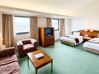 HOTEL LiVEMAX Nagasaki AirPort โรงแรมใกล้สถานีซูวะ