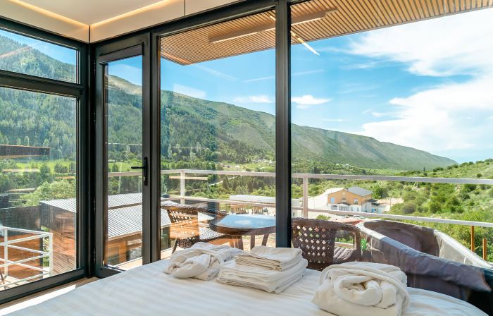 Capsule & Enesai Hotels Karakol