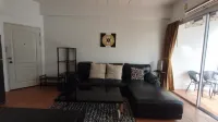 Mae Phim Beachside 1BR Condo Sleeps 3 With Rooftop Pool -  Appartamenti vacanze
