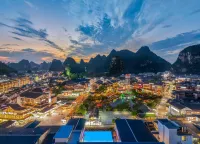 Aiyuan Resort Hotel, West Street, Yangshuo, Guilin - Mountain view
