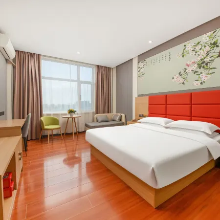 Junyue Huating Holiday Hotel