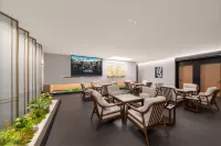 Jiangnan Manyu Hotel (Pujiang Station) - 주차장