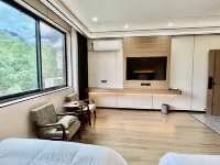 Wangyuege Leisure Homestay (Taiyangwan Scenic Area) - موقف سيارات