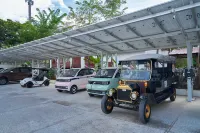 My BanLao Hotel - parking