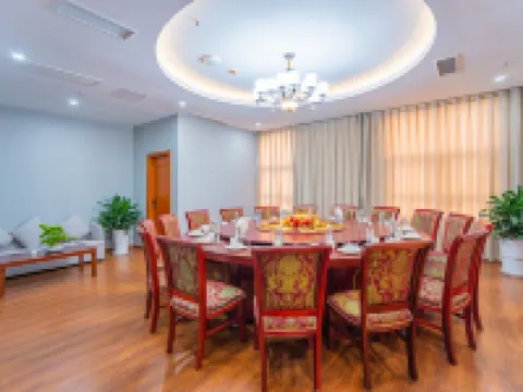Chishui Cultural Palace Hotel (Yanjiahe Wetland Park) Hotels in Chishui